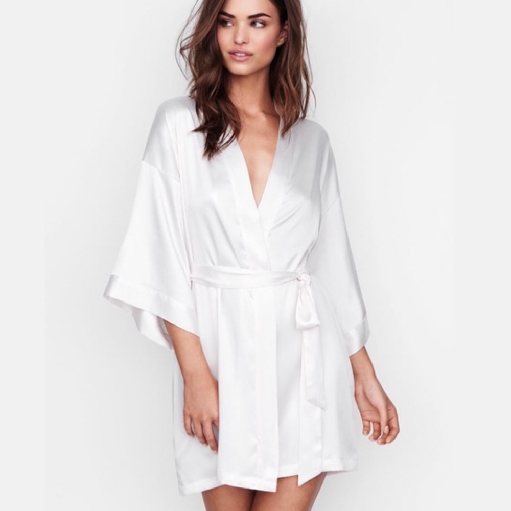 Victoria’s Secret I Do Silky Bride Bridal White Crystal Robe